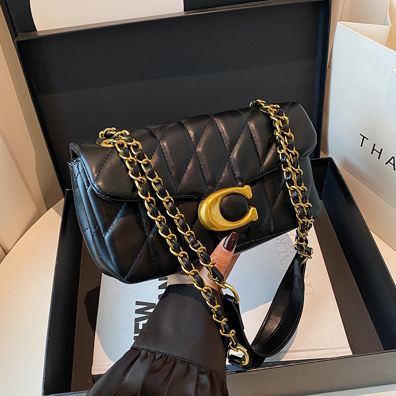 Luxury Bags Logo - Sac à bandoulière matelassé en cuir